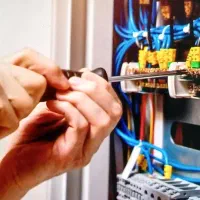 سیم کشی وبرقکارساختمانی باسابقه کاری