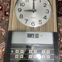 ساعت دیواری قدیمی