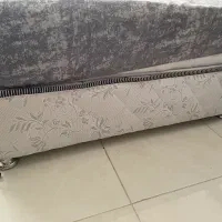 تخت دو نفره ی هتلی بدون تاج