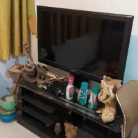 فروش تلویزیون، آبگرمکن، میز فروشگاه، کره گیر، تخت