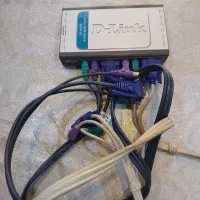 kvm چهار پورت دلینک|مودم و تجهیزات شبکه|تهران, خزانه|دیوار