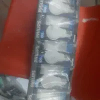 تعدادی لامپ نو قدیمی برنده ای معتبر نو|لامپ و چراغ|تهران, شهرک دانشگاه|دیوار