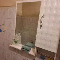 آیینه و جا مسواکی توالت