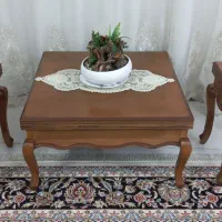 میزجلومبلی وعسلی