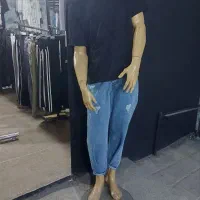 مانکن و دوتا پایین تنه مرد
