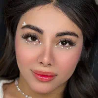 مدل برای اکستنشن مژه ژورنالی