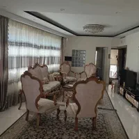 آپارتمان با ویو پارک بازسازی شده ونورگیری مناسب