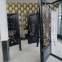 در فلزی تک لنگه رنگ شده اماده نصب