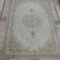 فرش ۹ متری زیبا  . در حد نو ..لاهیجان