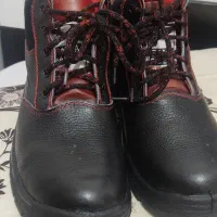 کفش ایمنی نو درجه یک سایز 41