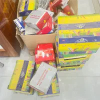 مداد رنگی و خودکار