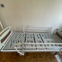 تخت بیمارستانی سه شکن و تشک ۴ تکه