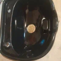 کاسه سرشویی آرایشگاه خیلی تمیز