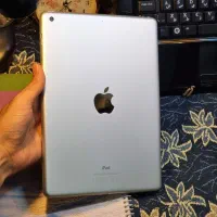 ipad (5th generation) ایپد تمیز بدون خط خش