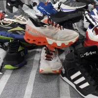 حراج کفش استوک تاناکورا اصلی بروکس هوکا آسیکس آندر|کیف، کفش، کمربند|شیراز, فلکه گاز|دیوار