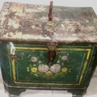 صندوق فلزی روسی|صنایع دستی و سایر لوازم تزئینی|تهران, شهرک شهید رجایی (کوی نوبنیاد)|دیوار