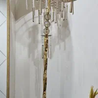 آباژور ایستاده