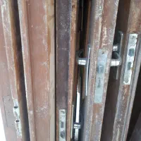 در پنجره ایی|کلکسیون اشیاء عتیقه|خمینی‌شهر, |دیوار