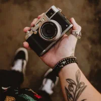 استخدام خانم آشنا به عکاسی و ادیت عکس