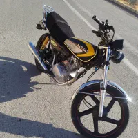 موتور ۱۲۵ مدل ۱۴۰۰