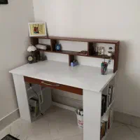میز تحریر|میز تحریر و کامپیوتر|اصفهان, طاحونه|دیوار