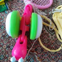 تعدادی اسباب بازی|اسباب‌‌بازی|خوی, |دیوار