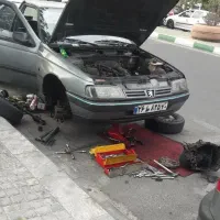 مکانیک سیار و باطریسازی تعمیرکار خودرو درمحل