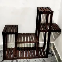 استند چوبی