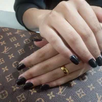 کاشت وانواع خدمات ناخن وکفسابی با قیمتی مناسب