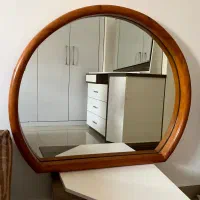 آینه رو میزی دور چوب