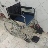 ویلچر۳ کاره حمام و سرویس بهداشتی