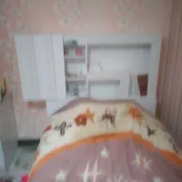 تخت و تشک و میز ارایش یک نفره|تخت و سرویس خواب|برخوار, |دیوار