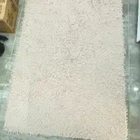 یک فرش چهار متری و دوتا پادری