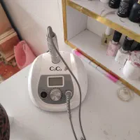 وسایل آرایشگاه و کاشت ناخن|آرایشگاه و سالن‌های زیبایی|الشتر, |دیوار