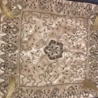 کوسن سلطنتی کار دست منجوق دوزی|صنایع دستی و سایر لوازم تزئینی|اصفهان, کوی امیریه|دیوار