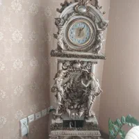 ساعت ایستاده آبنما