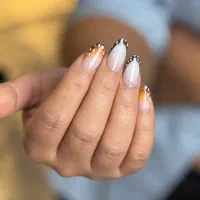 خدمات زیبایی در یک سالن با بیش از ۱۰سال سابقه