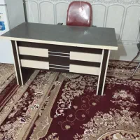 میز با صندلی دفتر تمیز  کشو دار|دفتر کار|ایرانشهر, |دیوار