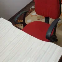 میز کامپیوتر و صندلی چرخ دار