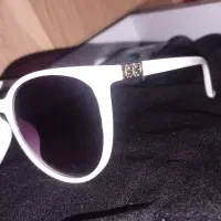 یک عدد عینک زنانه