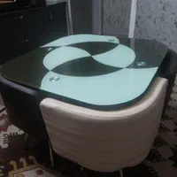میز نهارخوری ۴ نفره کم جا، شیشه ای،