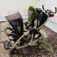 کالسکه بچه دو قلو