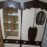 فروش فوری کمد و ویترین(کتابخانه)جادار وقیمت توافقی