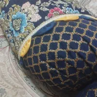 بالشت  بزرگ تمییز بدون ایرادی الکی مزاحم نشوید|رختخواب، بالش، پتو|سراوان, |دیوار