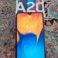 سامسونگ a20 با حافظه ۳۲ گیگابایت در حد نو