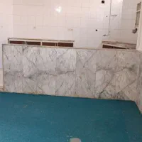 واحد 70متری طبقه اول لب خیابان جمهوری