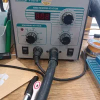 تعدادی وسایل تعمیرات موبایل