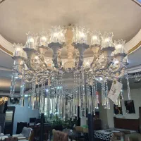 لوستر کلاسیک آرامیس ۳۲ شعله کرم کُرُم