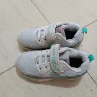 سه جفت کفش بچه گانه سایز۳۲و۳۳قیمت۱۵۰۰|کیف، کفش، کمربند|صدرا-فارس, باغشهر گلبهار صدرا|دیوار