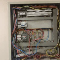 برقکار ساختمان/تعمیر و عیب یابی|خدمات پیشه و مهارت|دوگنبدان, |دیوار